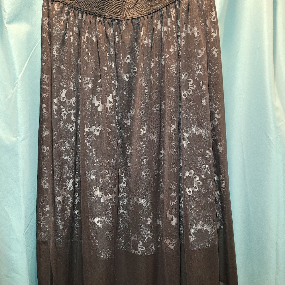 LuLaRoe Lola Skirt Medium M Black White Floral A Line Knee Length